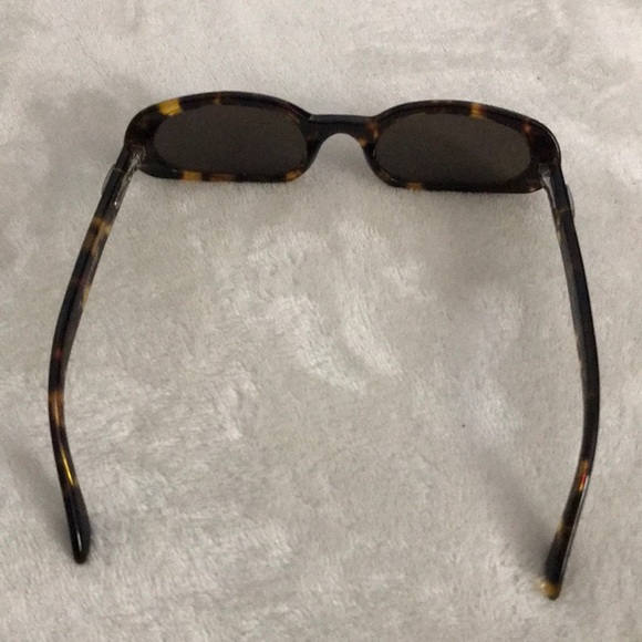 Gucci Accessories - Gucci Tortoise Oval Sunglasses